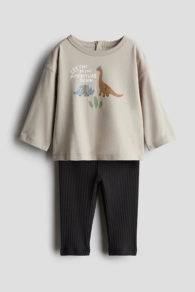 Ensemble 2 pièces avec T-shirt et legging