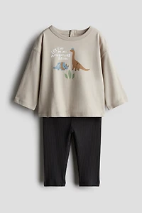 Ensemble 2 pièces avec T-shirt et legging