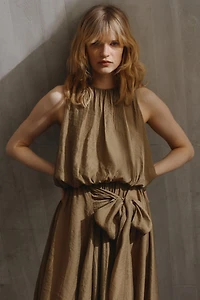 Voluminous Tie-Detail Dress