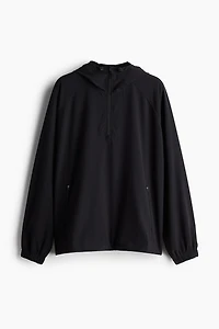 Running Anorak with DryMove™