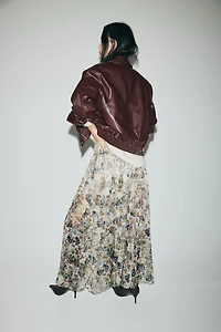 Jupe en crêpe avec taille smockée