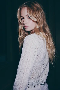 Haut en tricot façon dentelle