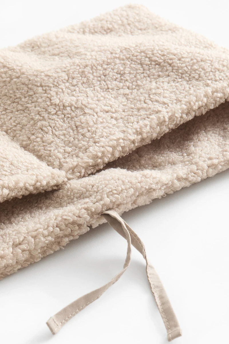 Fluffy Wall-hanging Storage