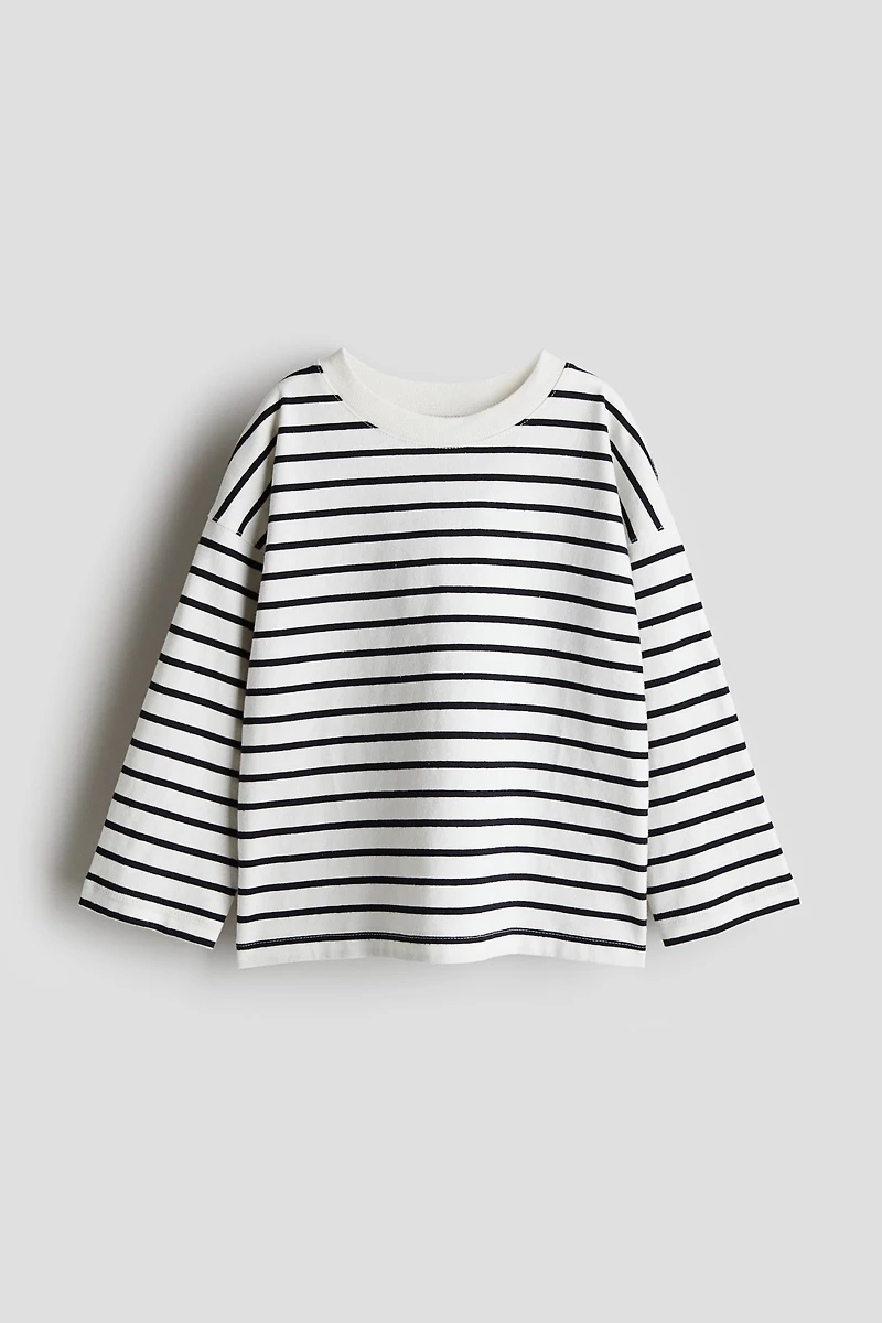 Long-sleeved T-shirt