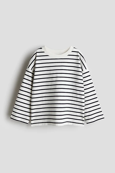 Long-sleeved T-shirt