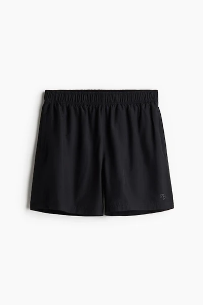 Mid-Length Sports Shorts with DryMove™