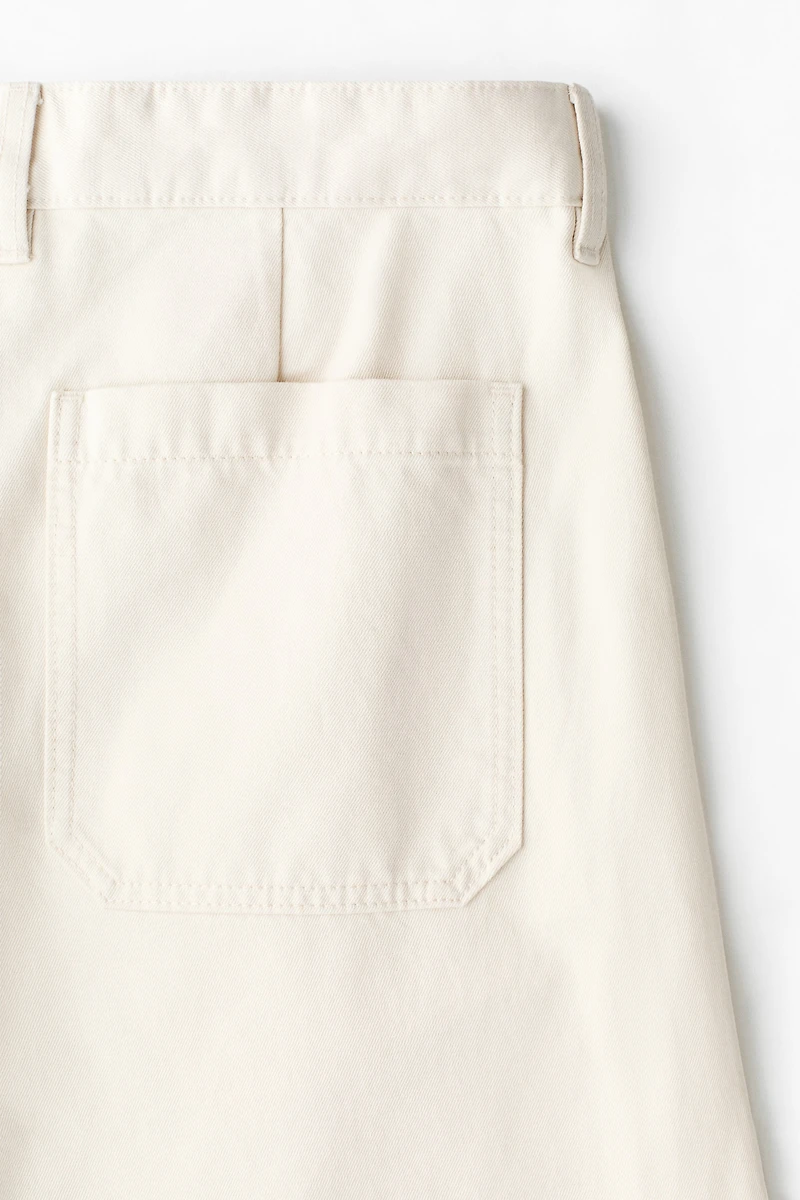 Relaxed-Fit Barrel-Leg Chinos