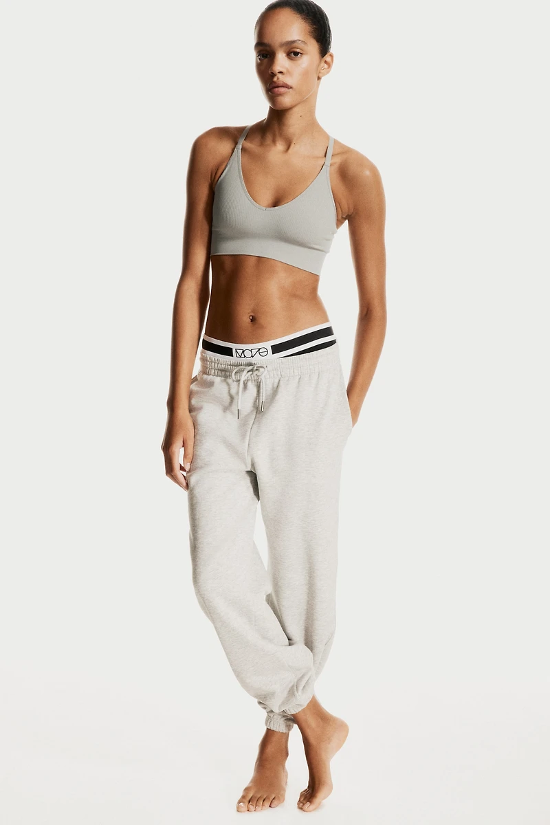 Seamless Medium-Support Sports Bra with DryMove™