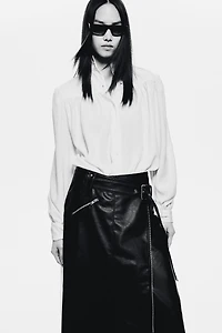 Coated Belt-Detail Skirt