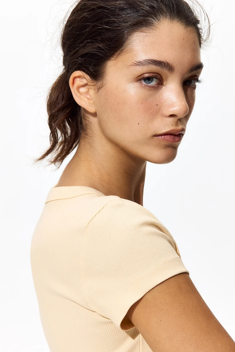 Ribbed Scoop-Neck T-Shirt