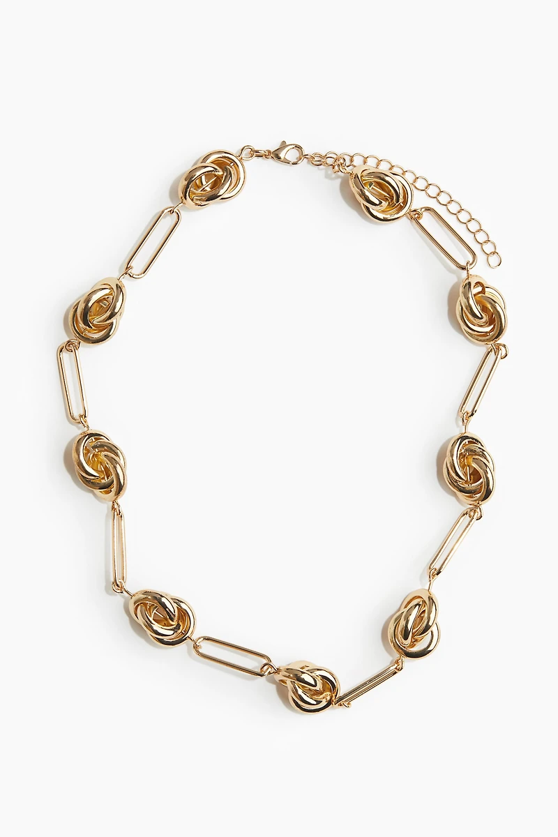 Collier chaîne à maillons entrelacés