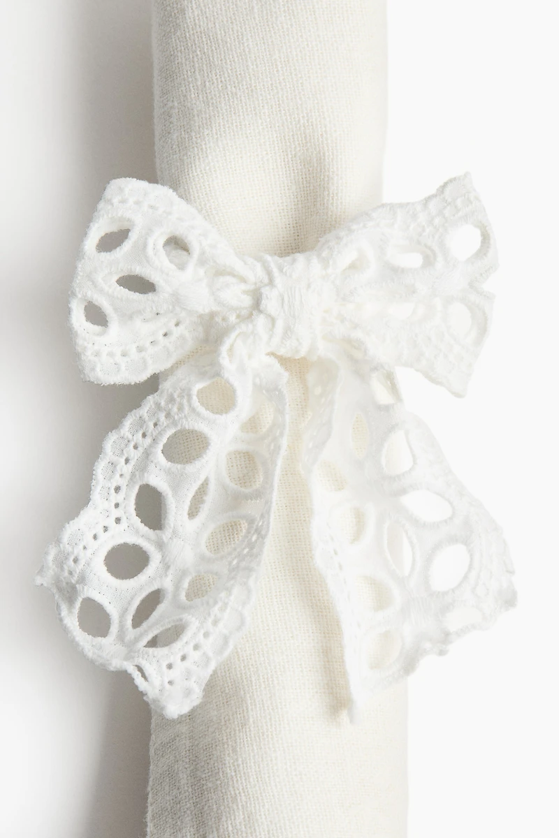 4-Pack Eyelet Embroidered Napkin Rings