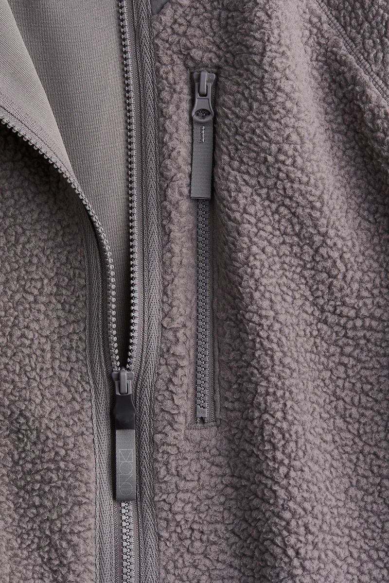 Veste de sport en tissu peluche