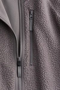 Veste de sport en tissu peluche