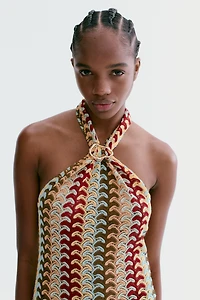 Robe bain-de-soleil à l’aspect crochet