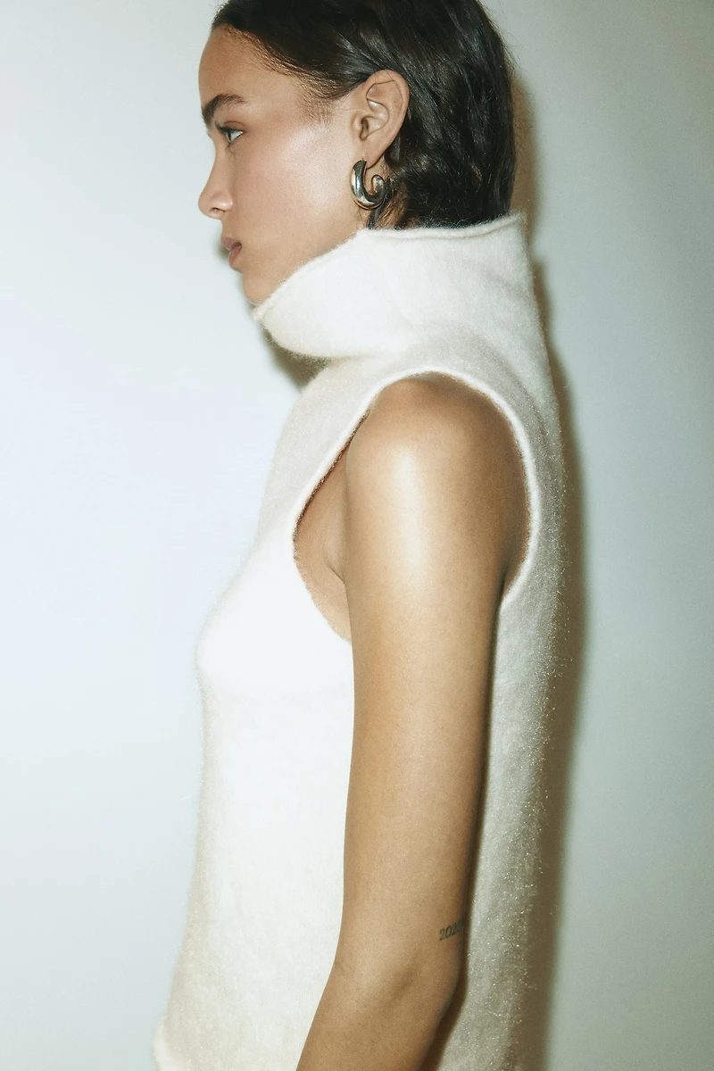 Knit Mock Turtleneck Top