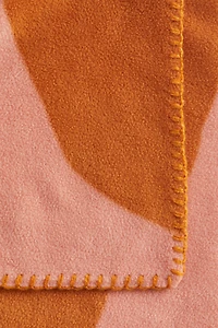Patterned fleece blanket