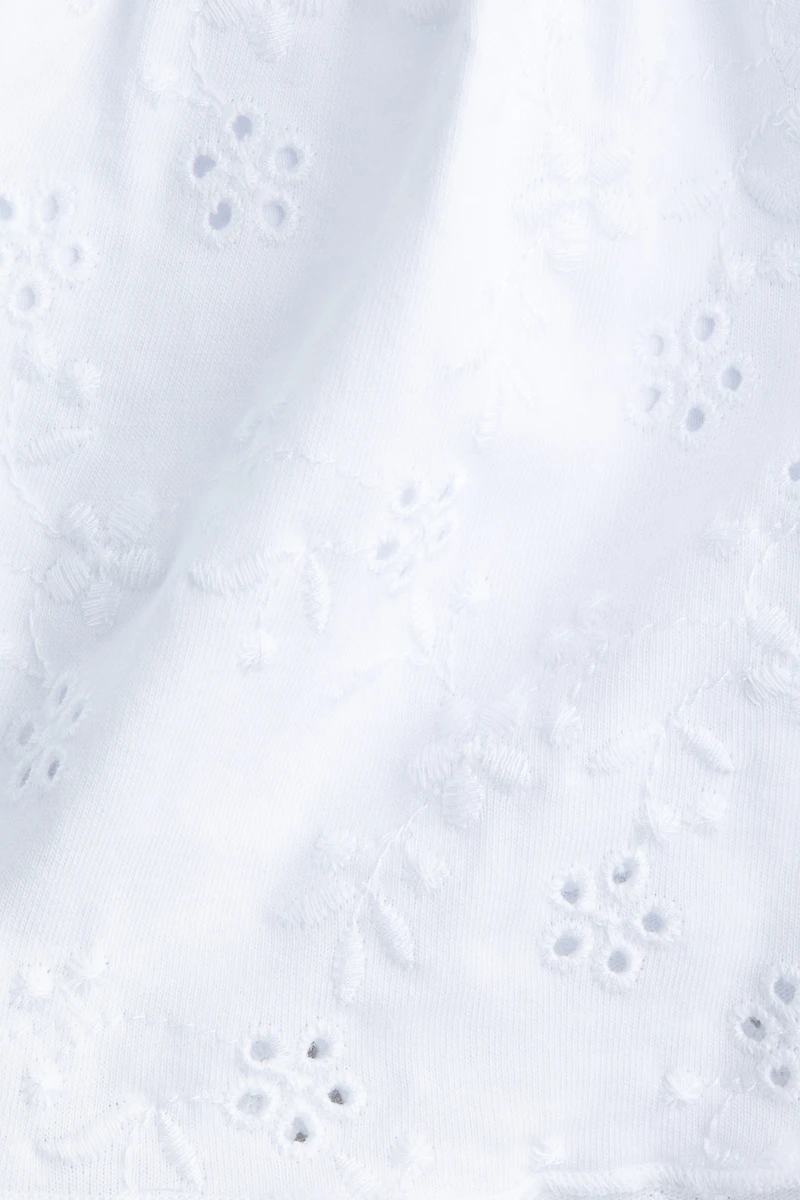 Jupe avec broderie anglaise