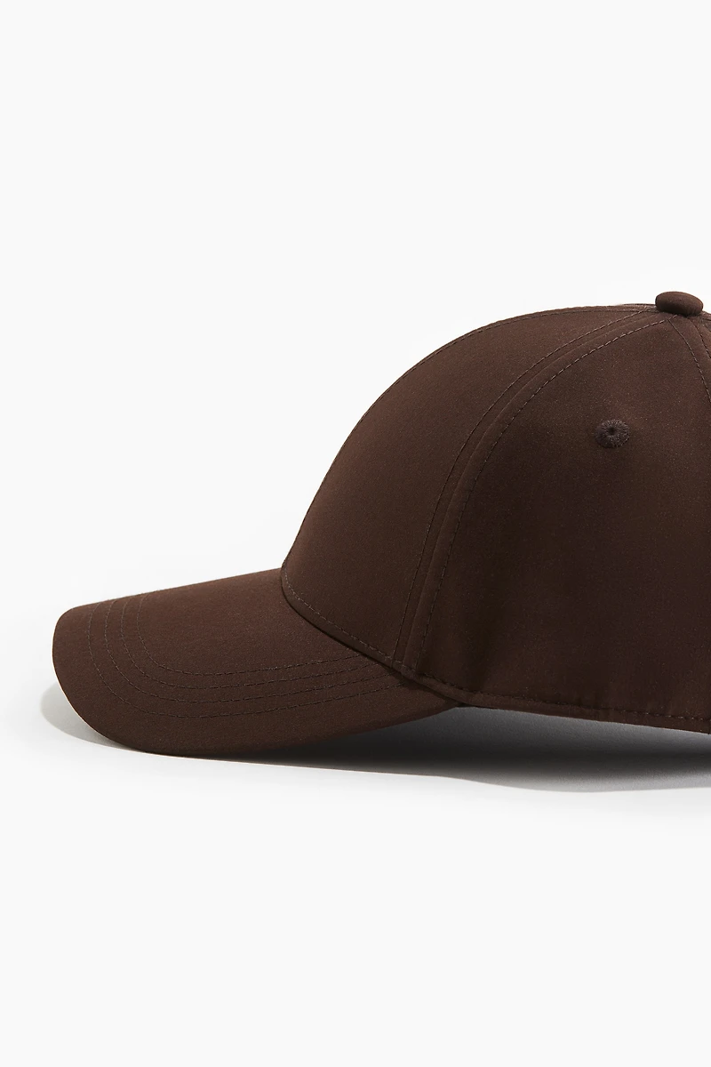 Water-Repellent Sports Cap
