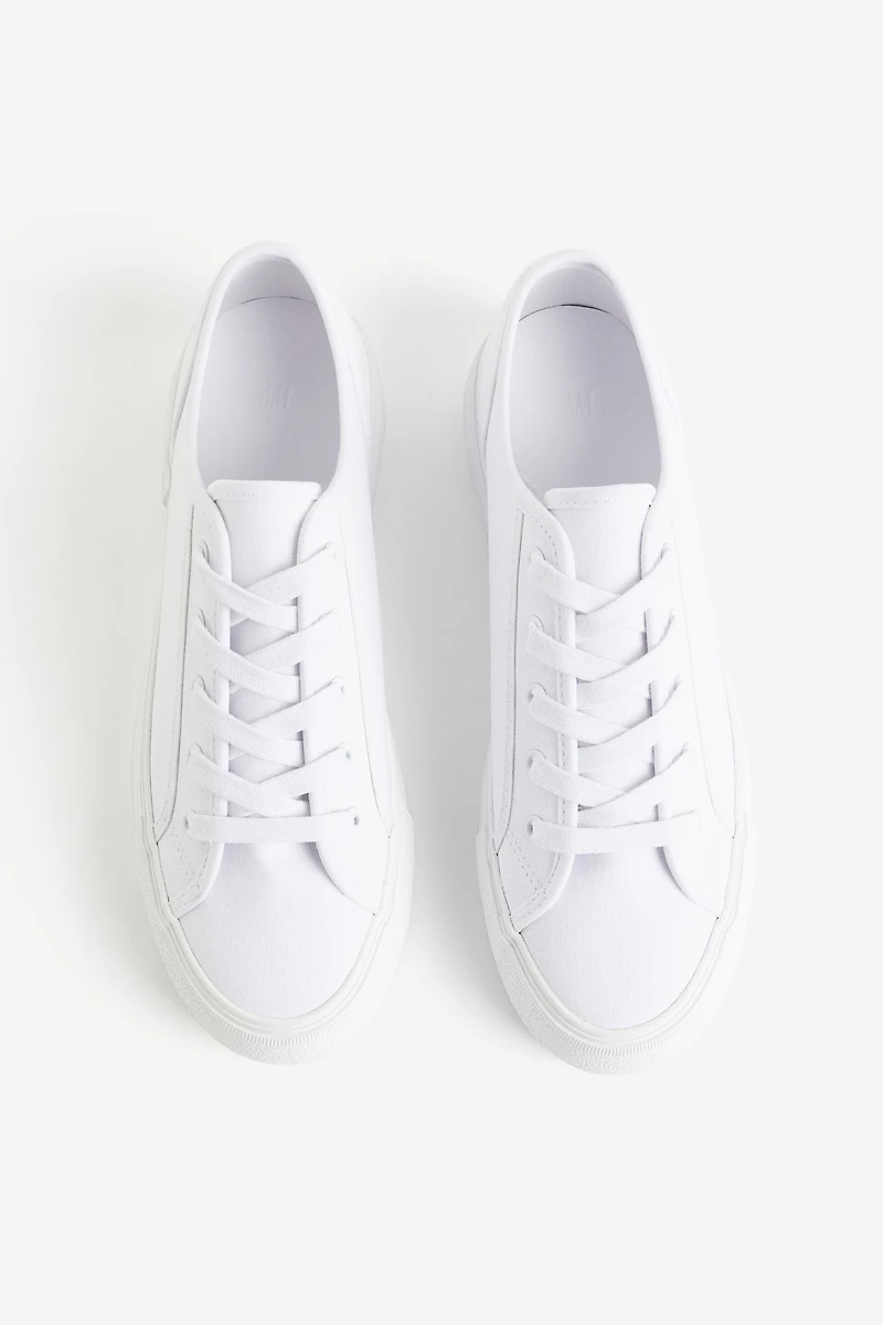 Chaussures de sport en toile