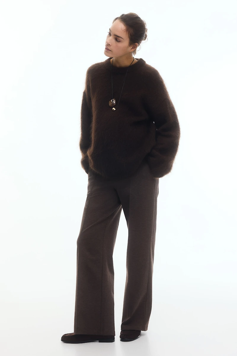 Pantalon MAMA avec plis marqués devant