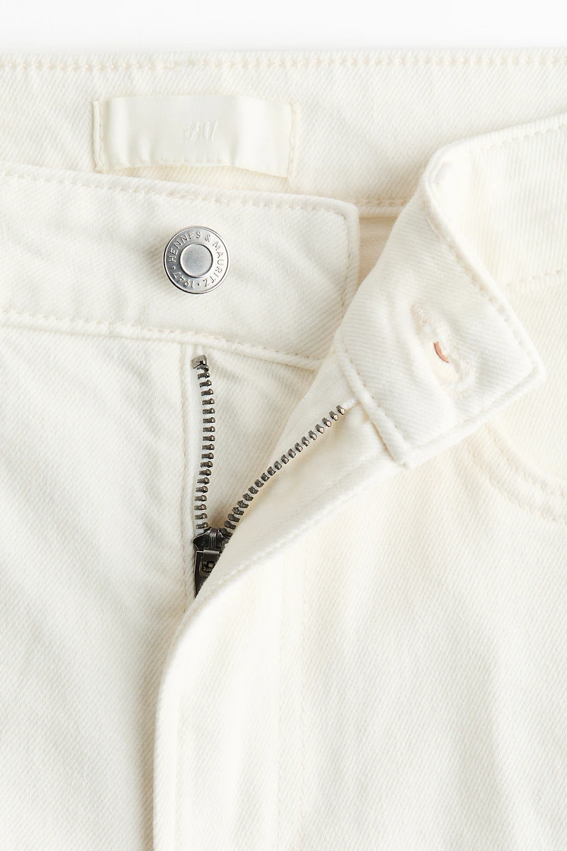 Jean droit près du corps taille haute