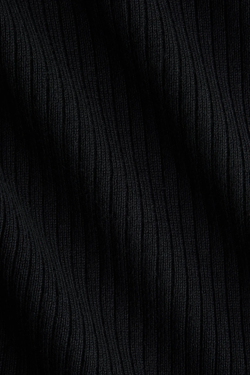 Rib-knit turtleneck top