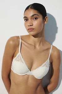Soutien-gorge coussiné en dentelle avec armatures