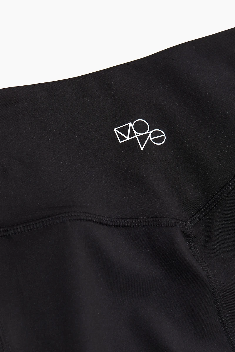 Pocket-Detail Sports Hot Pants with DryMove™