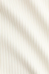 Haut en tricot côtelé avec col cheminée