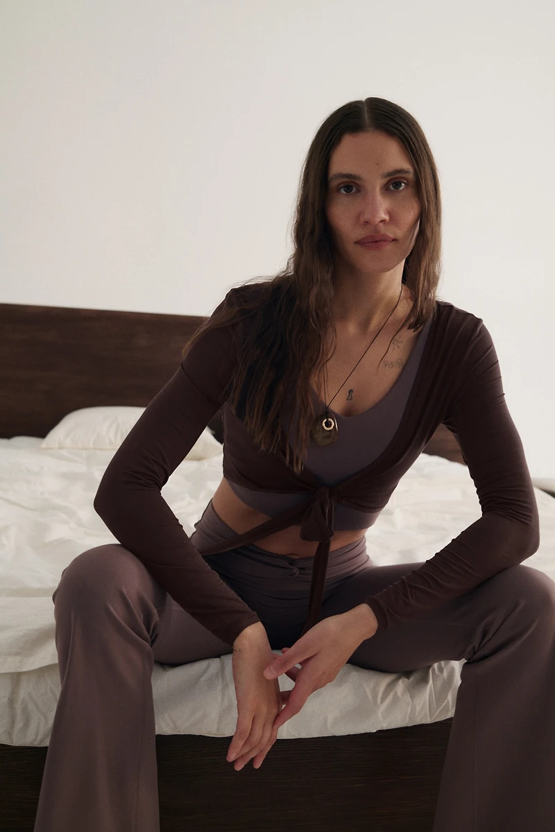Cropped Long-Sleeved Yoga Top