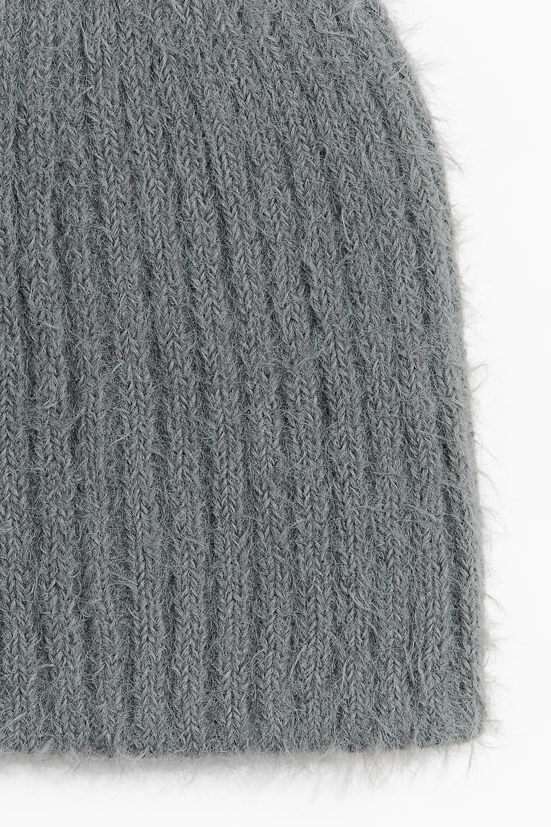 Tuque en tricot duveteux