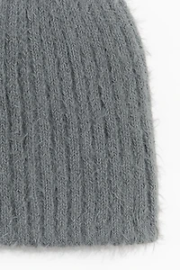 Tuque en tricot duveteux