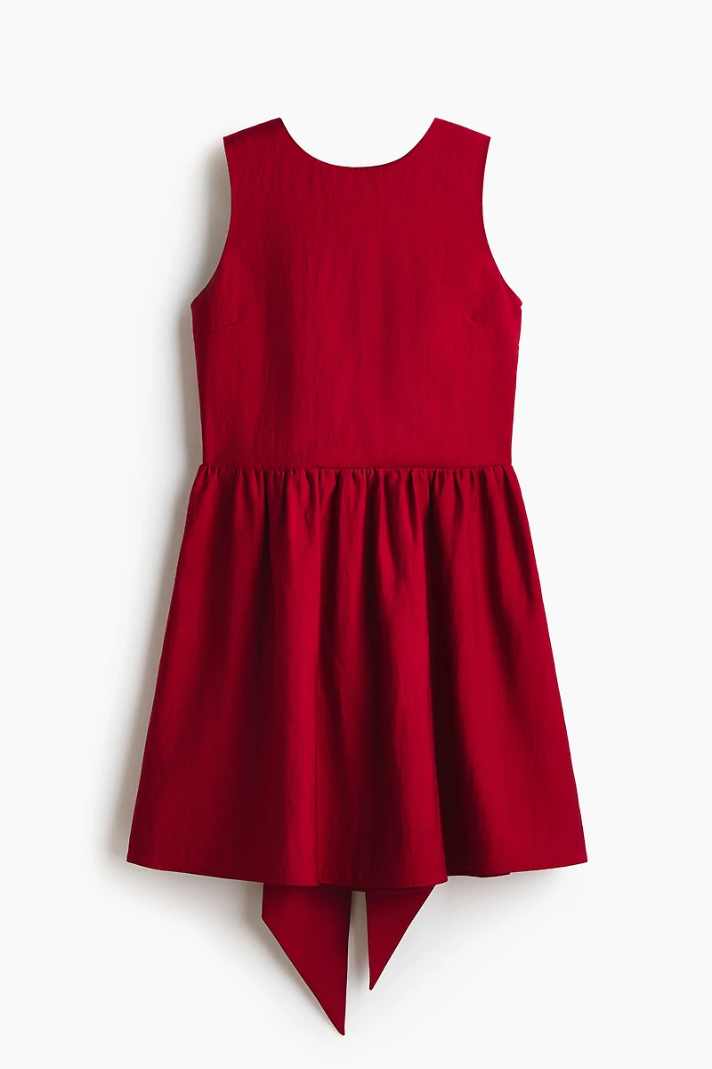 Robe avec boucle dans le dos