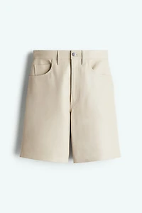 Short en cuir