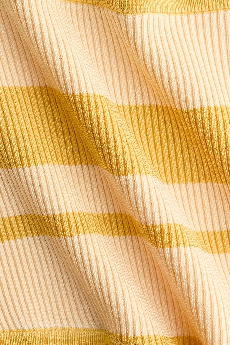 Mini short en tricot côtelé