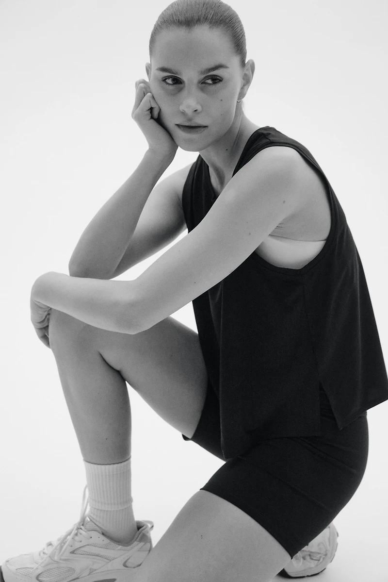 Boxy Sports Tank Top with DryMove™