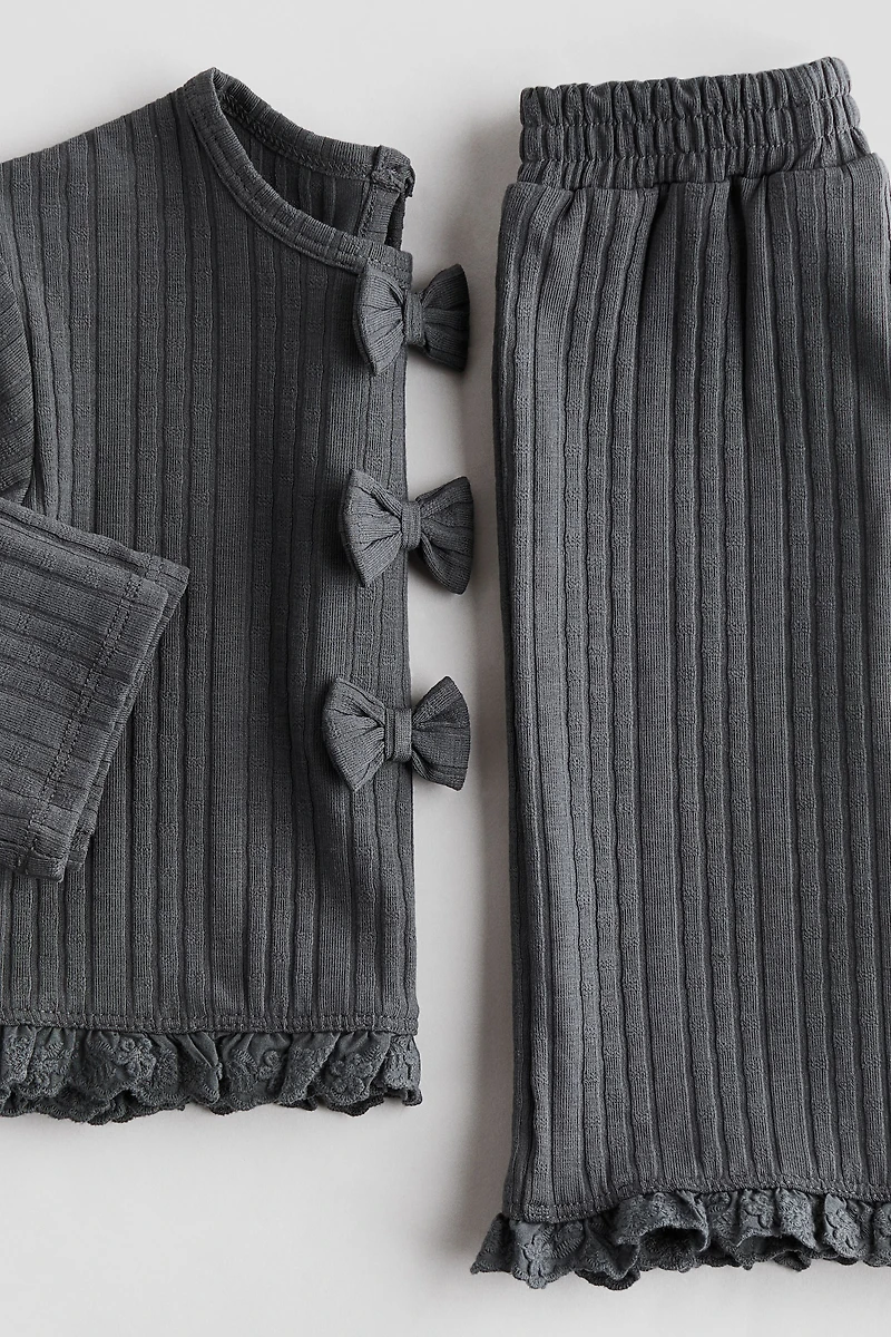 2-Piece Knit Bow-Detail Set
