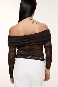 Haut épaules nues en dentelle
