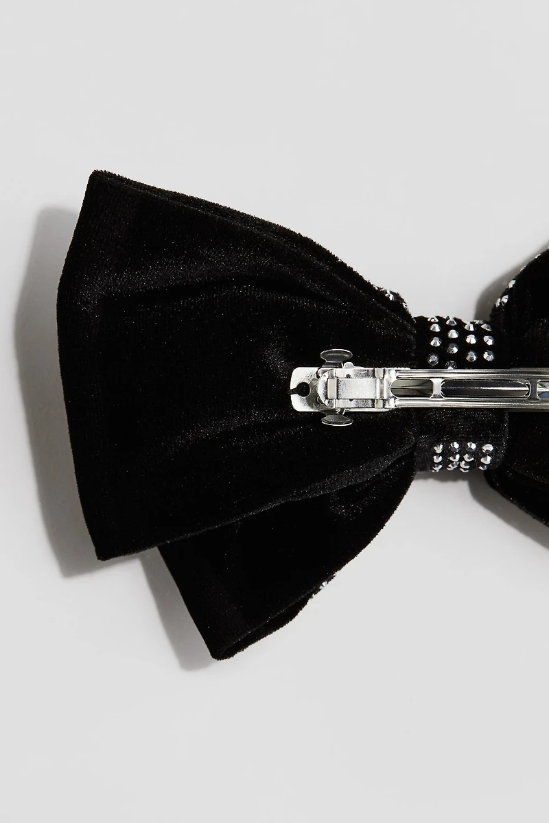 Barrette avec boucle