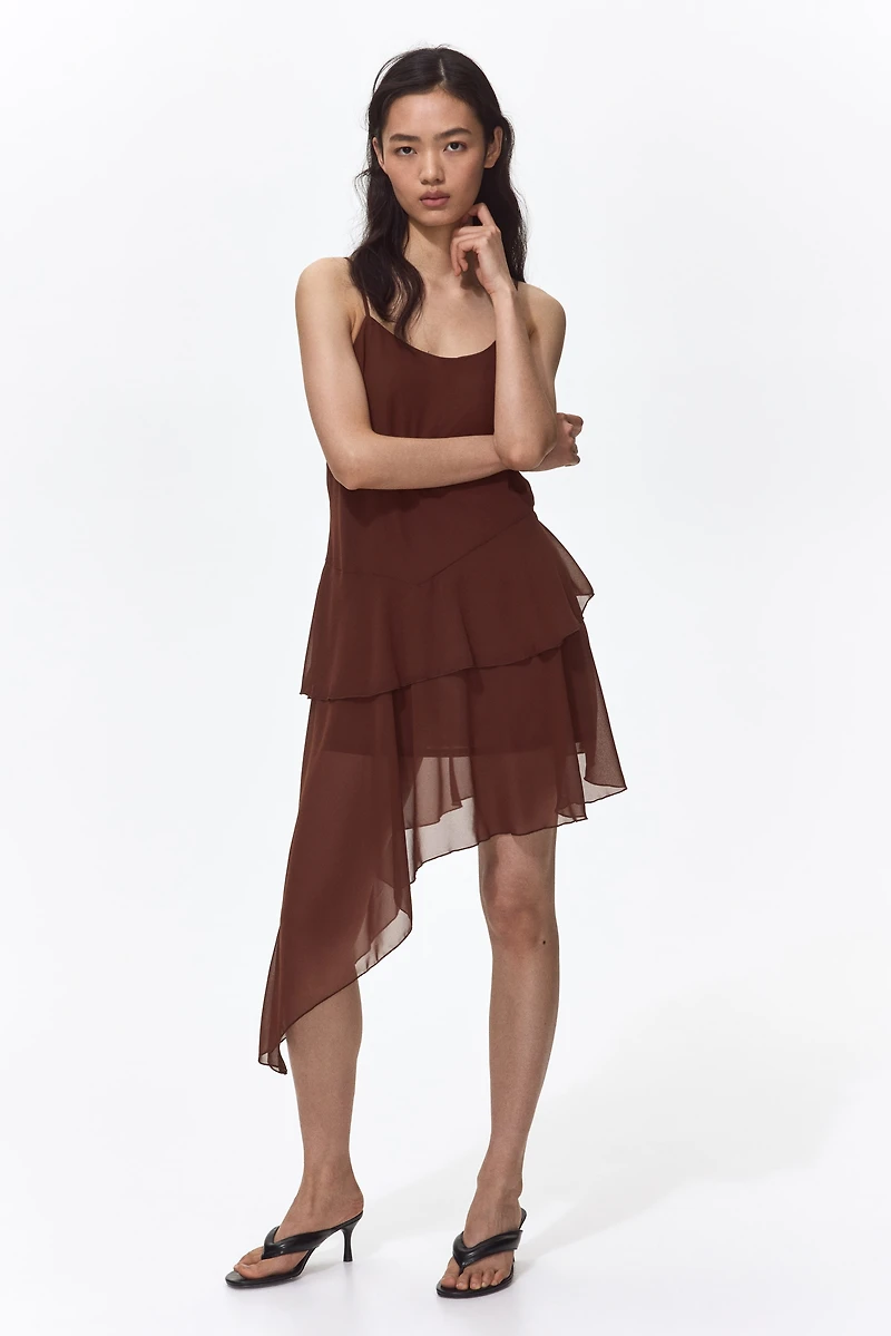 Robe asymétrique en mousseline