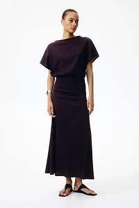 Robe froissée à manches papillon