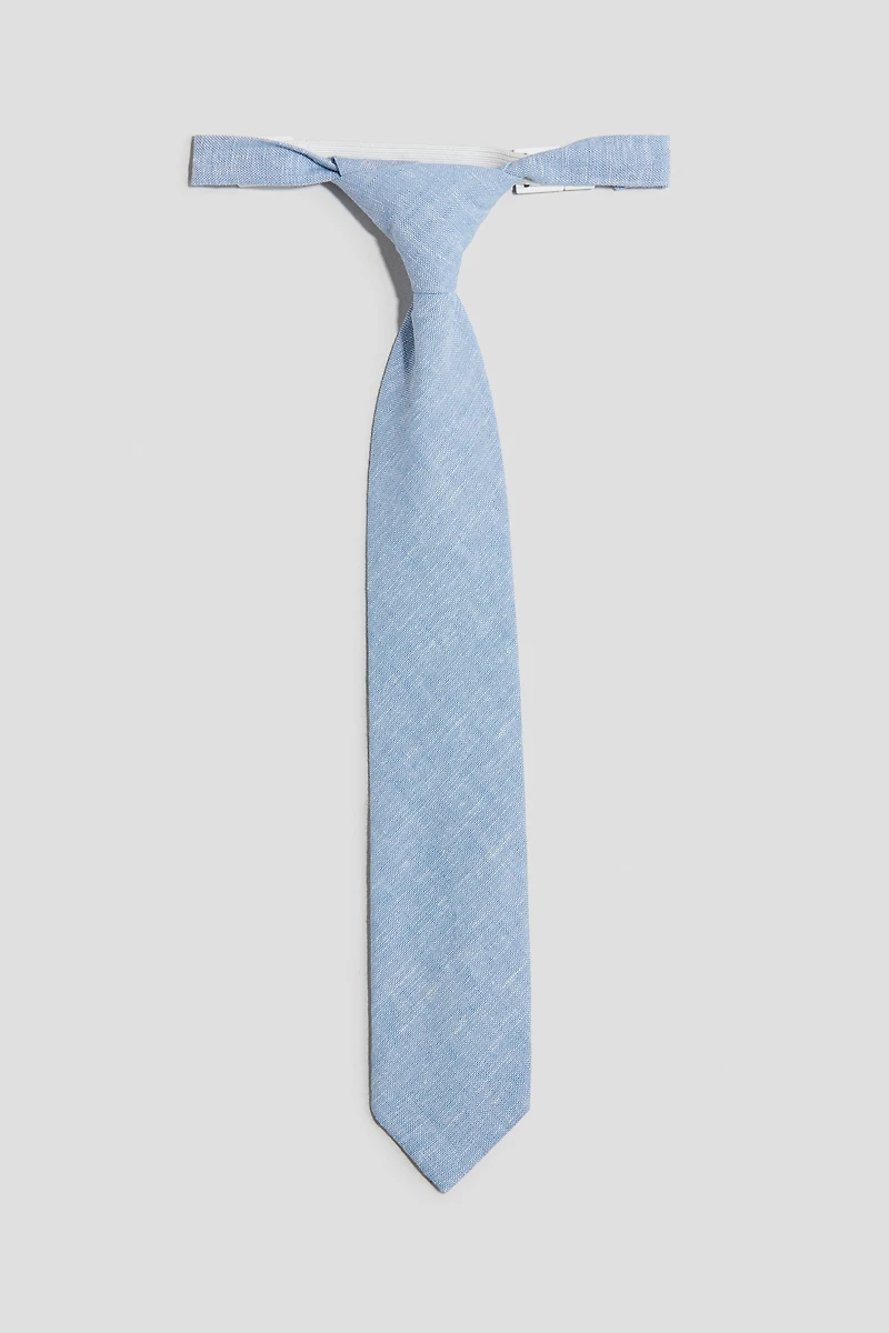 Pre-tied Tie