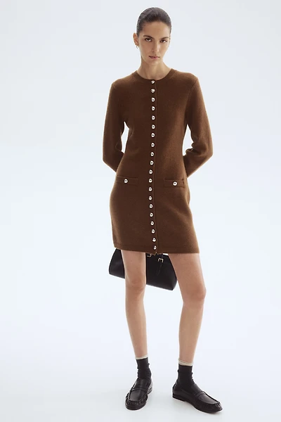 Robe en tricot boutonnée devant