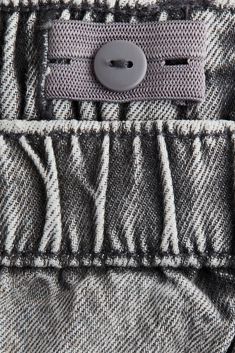 Loose Fit Jeans