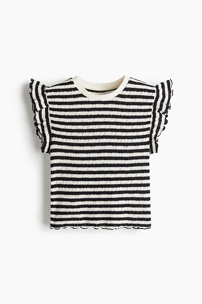 Flutter-Sleeved Top