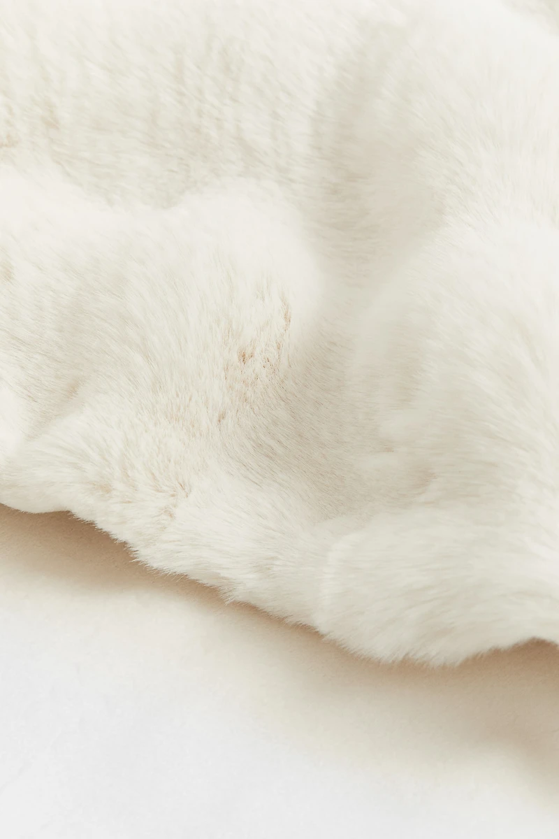 Structured Fluffy Throw