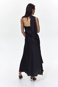 Robe à écharpe en satin