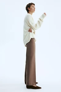 Pantalon jambe semi-évasée