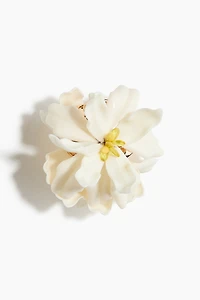 Flower-Detail Hair Claw